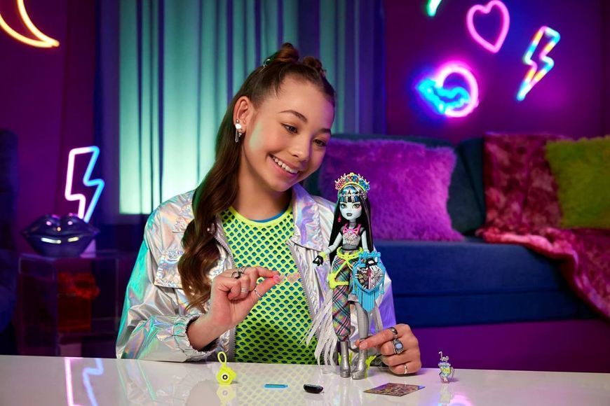 Лялька Монстер Хай Френкі Штейн Monster High Fest Frankie Stein Монстро-фестиваль Doll Glam Outfit HXH79 КМ0048 фото